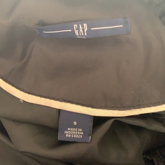 Gap Women’s Black Down Puffer Light Rain Jacket Size S - Picture 6 of 12